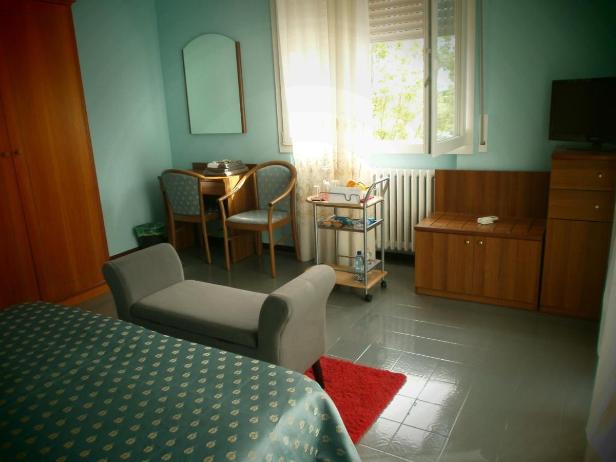 Il Leprotto - Room & Breakfast Altedo Eksteriør bilde